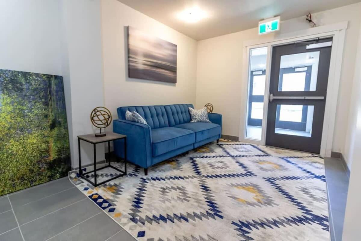 Newly Renovated Modern Condo Near Hospital, Unb Patio & Parking Coffee セント・ジョン エクステリア 写真
